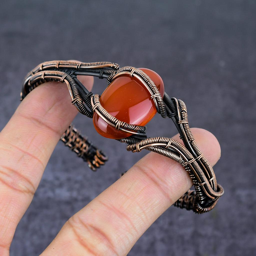 Браслет-манжета из медной проволоки с драгоценным камнем сердолик, регулируемый o9c34