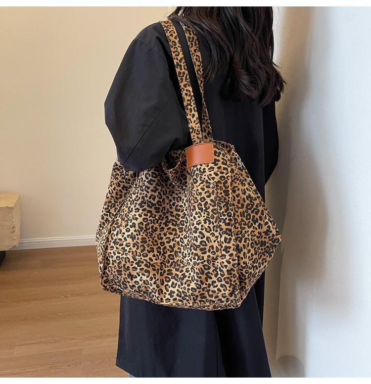 Leopard Design 2023 Korean Fashion Shopper Big Shopping Bags for Women Handbag Fast Delivery Lady Shoulder Large Capacity Bag
