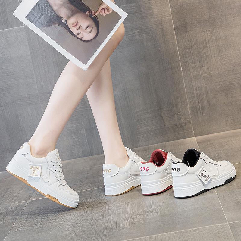 Белые туфли женские летние спортивные туфли модные новые универсальные туфли для отдыха на платформе