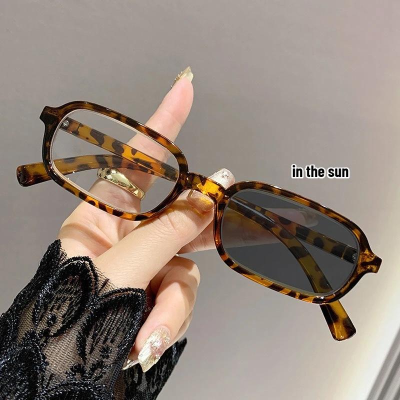 Unisex Design Fashion Style Square Glasses Frame Photochromic Lens Reading Presbyopia Eyeglasses Women's Ultra Lightweight Fashion Style Color