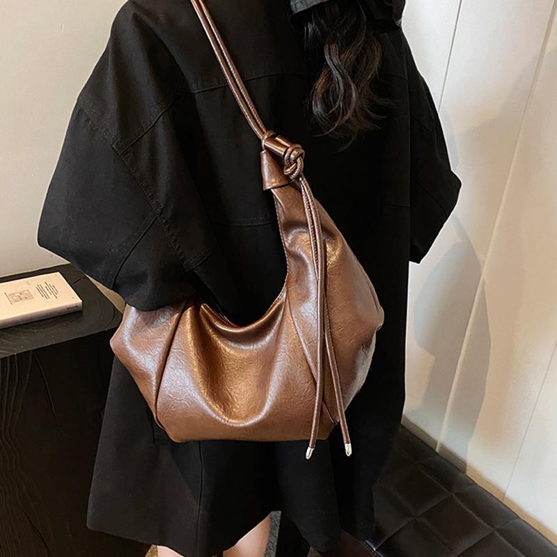 Underarm Bag PU Leather Solid Color Crescent Bag for Women Adjustable Strap Handbag Zipper Hobo Bag for Work Travel AVE