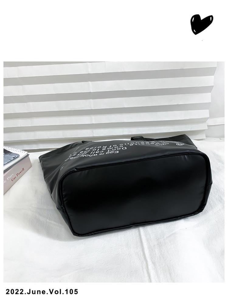 Вместительная серебристая сумка-тоут: Универсальная мода для поездок на работу