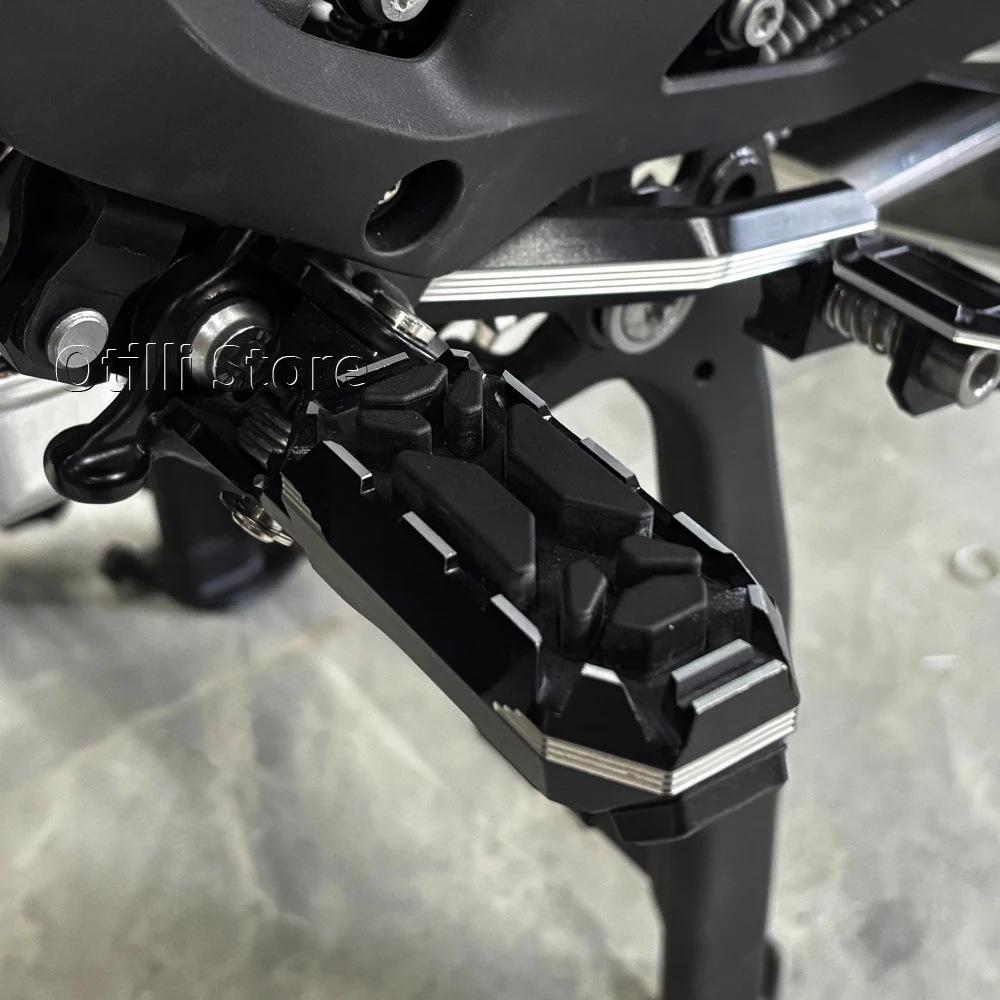 Алюминиевые подножки 719 для BMW R1300GS 2023 - Эксклюзивные мотоаксессуары