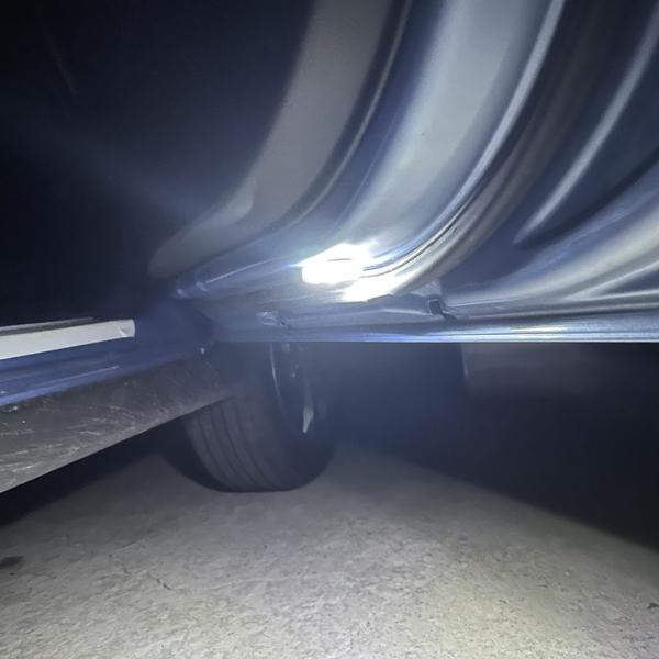 Автомобильный светодиодный приветственный светильник с магнитным управлением, USB-зарядка, автоматическая открытая дверь, безопасная сигнальная лампа для предотвращения столкновений