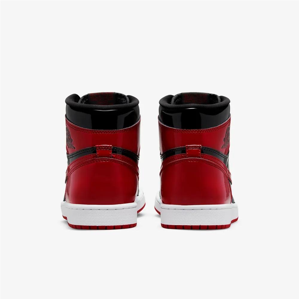 Патентные кроссовки Jordan 1 Retro High OG Bred 555088-063