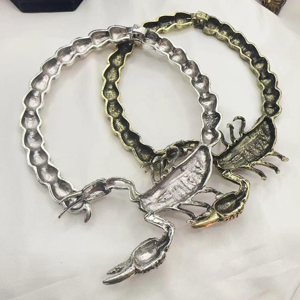 «Ожерелье-ошейник в стиле ретро со скорпионом — смелый панк-стиль с европейским и американским колоритом»