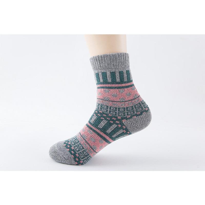 Winter Fashion Special Ethnic Style Thick Woolen Socks Retro Thickened Warm Rabbit Wool Socks for Women Polka Dot Ethnic Style Cashmere Socks