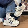 Спортивная и повседневная обувь женская 2025 весна и осень новая модная низкая универсальная обувь для папы нишевая в зарубежном стиле верхняя одежда белая обувь