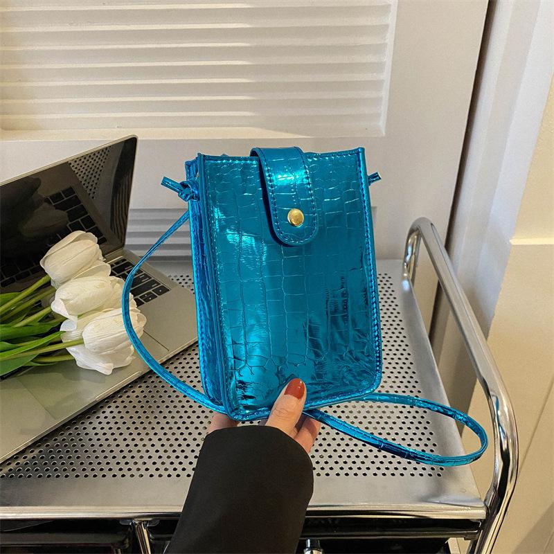 Глянцевые модные маленькие сумки для женщин, иностранный стиль, популярные в этом году сумки-мессенджеры на одно плечо для мобильных телефонов