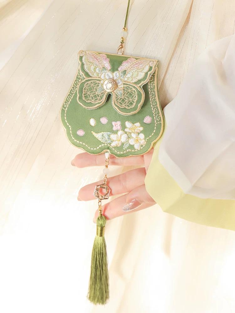 High-End Portable Sachet for Chinese Valentine's Day, Traditional Style Hanfu Pouch with Tassels, Embroidered Hanging Neck Fragrance Bag with Mugwort