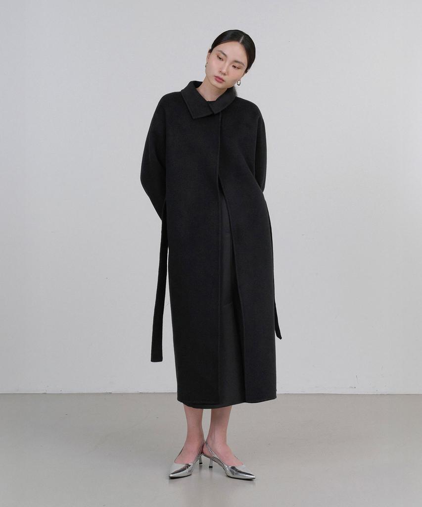 Ilroze Asymmetrical Collar Handmade Cashmere Coat (Black)