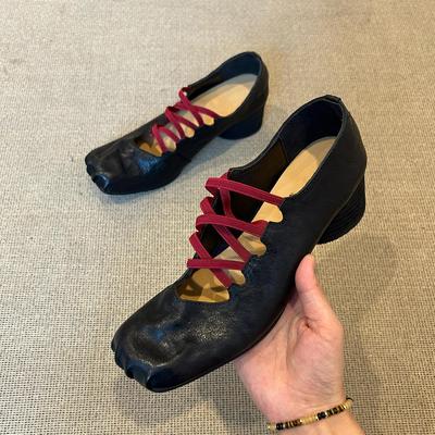 Версия из овчины ~ ретро-нишевая одинарная туфля с перекрестными ремешками, плиссированная кожаная обувь с квадратным носом и неглубоким горлом, женские балетки