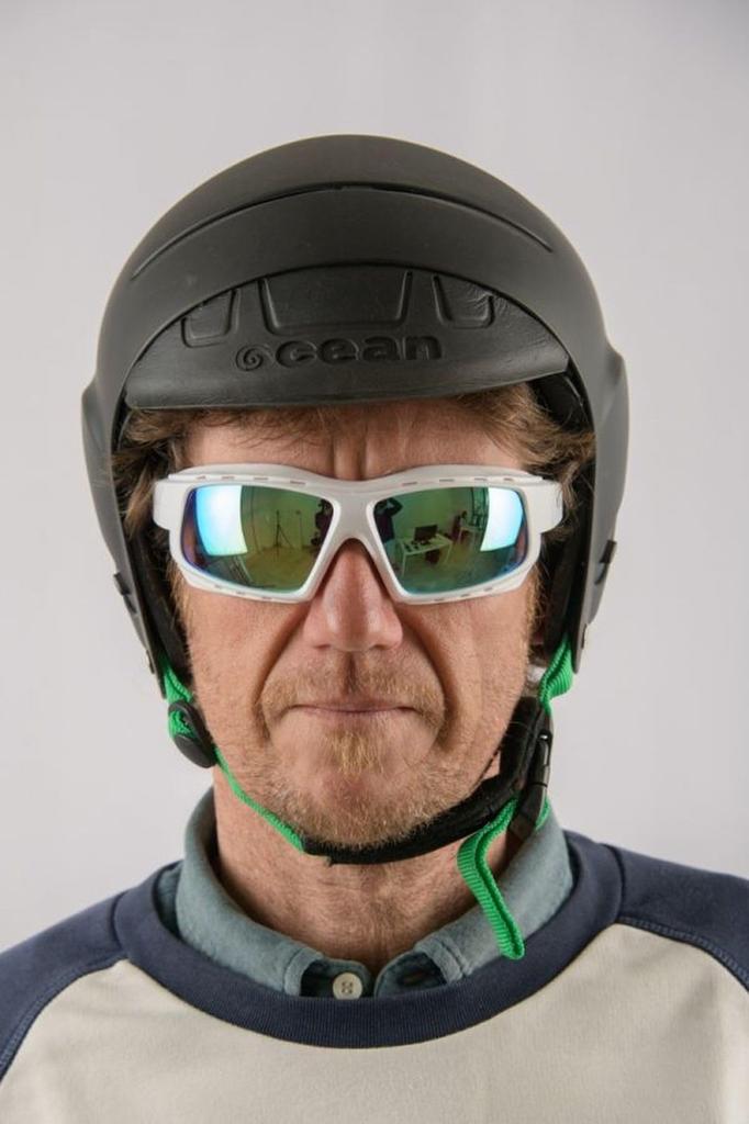 PAROS Плавающие очки с УФ-покрытием, матовые белые с синим REVO OCN-G211-4 Солнцезащитные очки, Стиль, Защита, Ударопрочные линзы, (Поляризованные линзы)