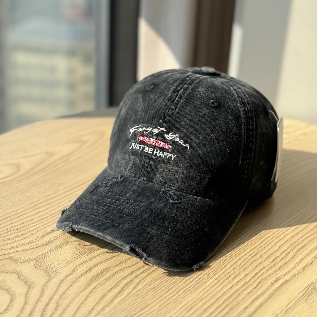 New trendy Korean-style sun-shading lettered denim baseball cap for spring and summer2026Male couples showing off their cute duck-billed caps, a