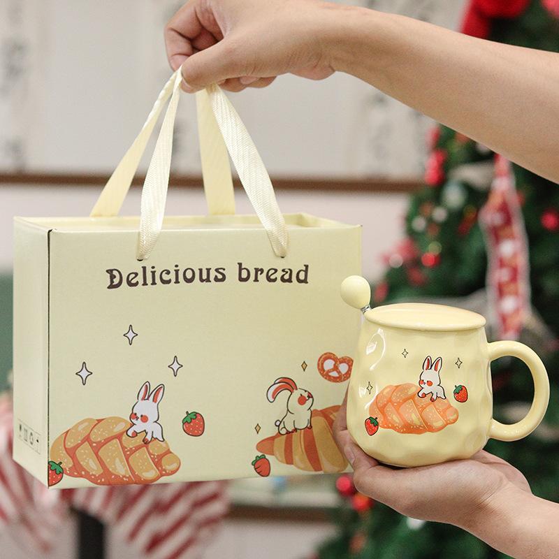 Керамическая кружка в кремовом стиле, чашка для питья воды высокой ценности, чашка с узором "щипок" с крышкой и ложкой, кофейная чашка, милая чашка для подарка на мероприятие