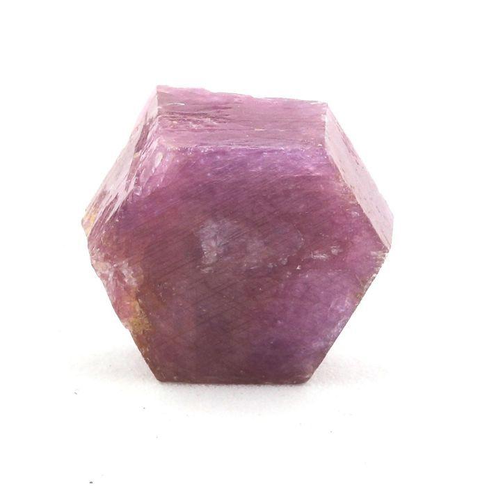 Pierres et Minéraux. Rubis. 14.30 ct. Ampanihy District, Atsimo-Andrefana, Madagascar.