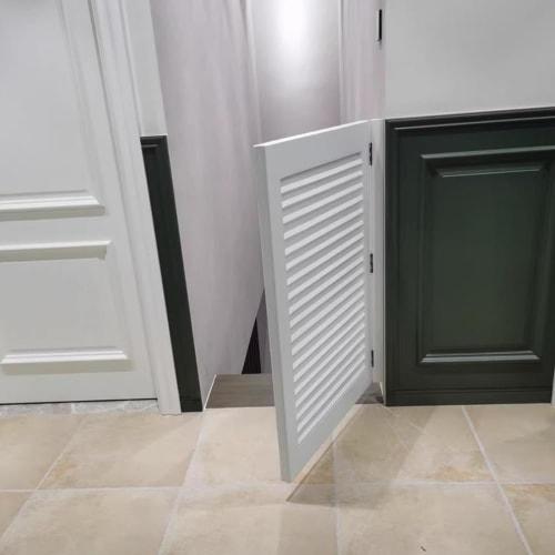 Nihig Swing Door, Counter Swing Door, Cafe Door, Single Louvered Gate with Hinges, Opens In Both Directions, Automatically Closes, Commercial Home Sin