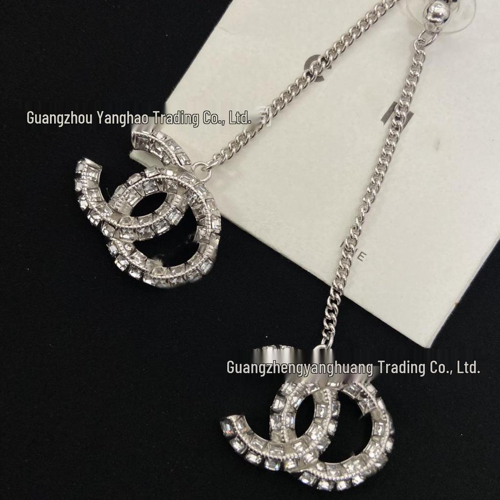 Женские серьги-гвоздики Seiko Double C с кисточкой, квадратные, с бриллиантами