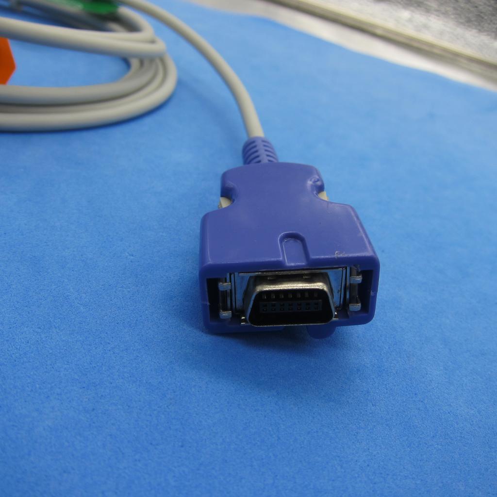 Совместим с мониторами пациента NELLCOR N595 OXIMAX, многоразовым датчиком SPO2, пальцевым датчиком SPO2, мониторингом данных о насыщении крови кислородом.