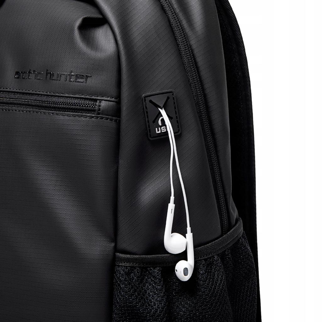Black Youth School Backpack with Laptop Space, 20 , Perfect for School and College. Arctic Hunter B00489 Black
