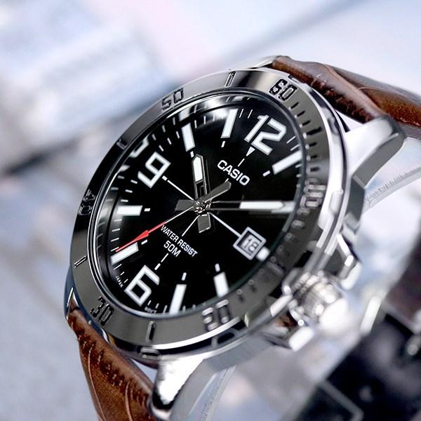 Casio Silver Steel Round Case Graduation Men's Sporty Fashion Leather Watch