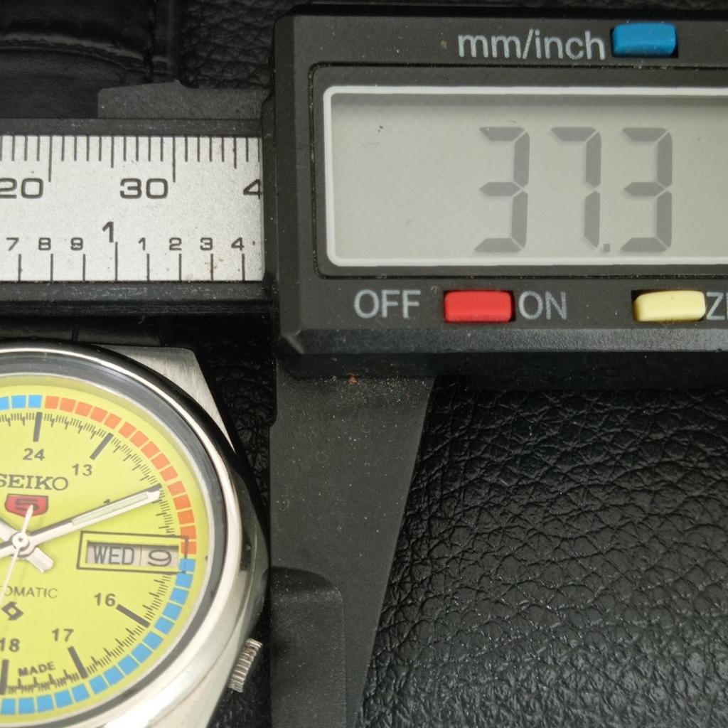 ВИНТАЖНЫЕ АВТОМАТИЧЕСКИЕ ЧАСЫ SEIKO 5 7009A ЯПОНИЯ МУЖСКИЕ ЖЕЛТЫЙ ЦВЕТ ЦИФЕРБЛАТ a709114-1