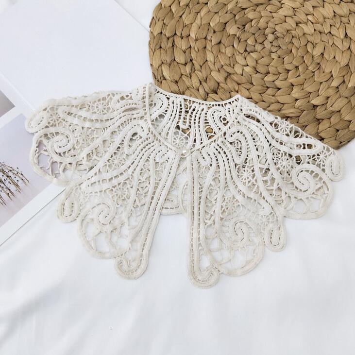 Vintage Shawl O-Neck Doll Fake Collar Shirt Women Hollow Crochet Lace False Collar Detachable Woman Half Shirt Faux Col