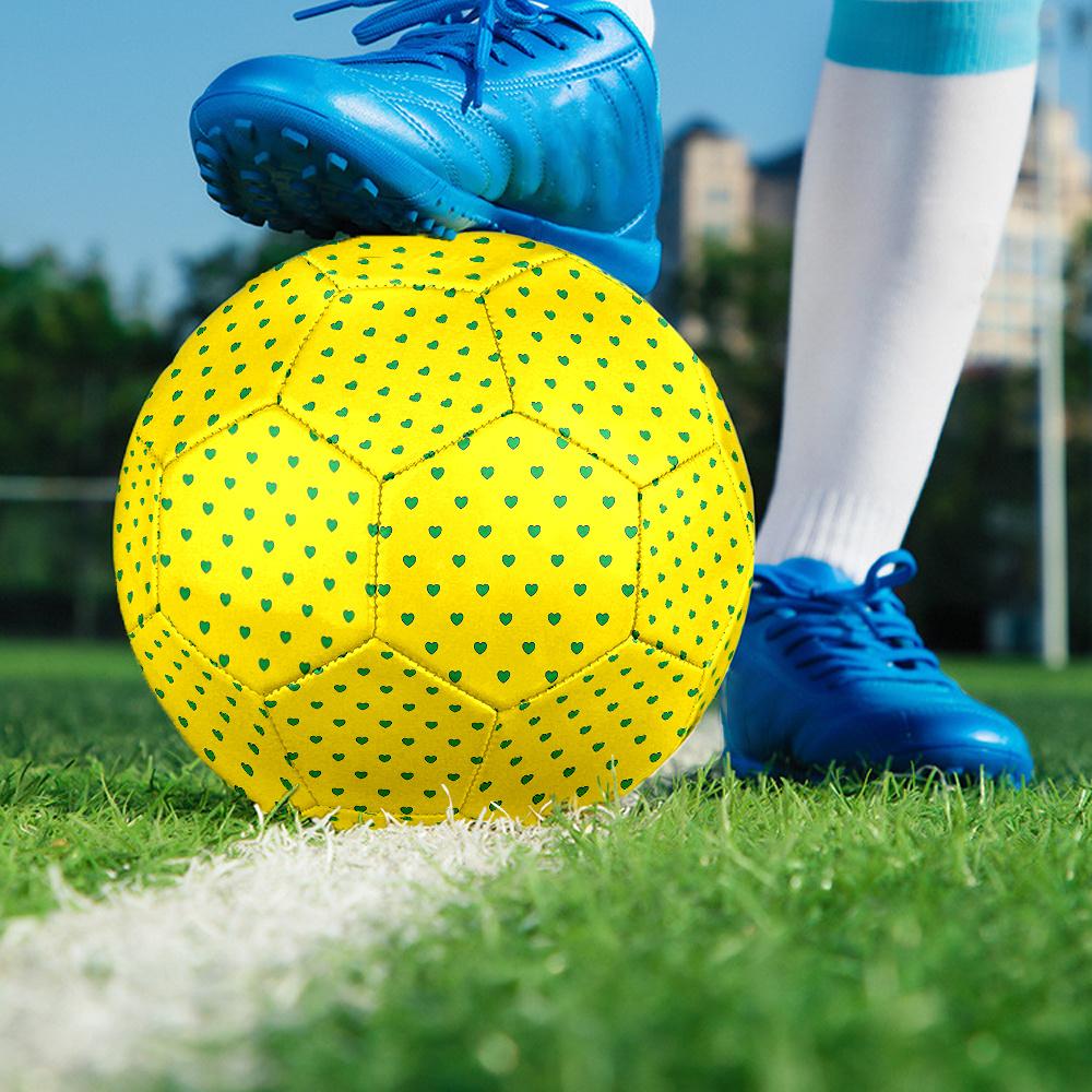 1PC Heart Background Soccer Ball Size 5 Football Machine Sewn Indoor/Outdoor Universal Football Surprise Collection n51