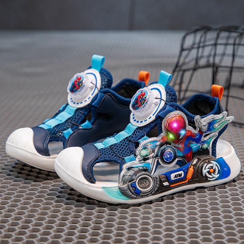 Kids Rotating Buckle Closed-Toe Sandals With LED Light Boys Girls Ages 4-12 Rubber Sole Comfortable Shoes