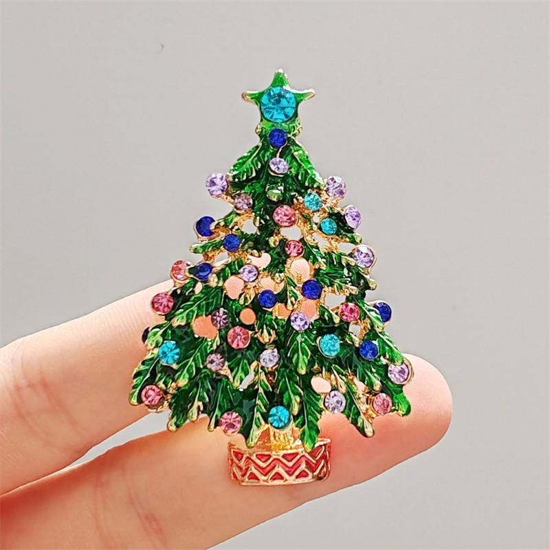 Бриллиантовая брошь в европейском и американском стиле: Рождественская елка-булавка для женщин - модный аксессуар из стран с пересечением границ
