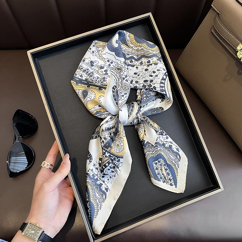 Classic cashew flower printing 71 square scarf Korean women travel photo thin shawl professional wear decorative scarf
