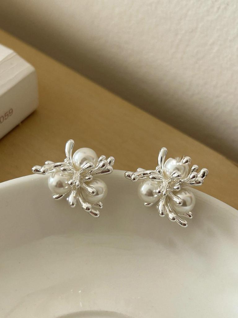 Pearl Tassel Earrings with Silver Needle & Floral Design – Medieval Vintage Style for Women