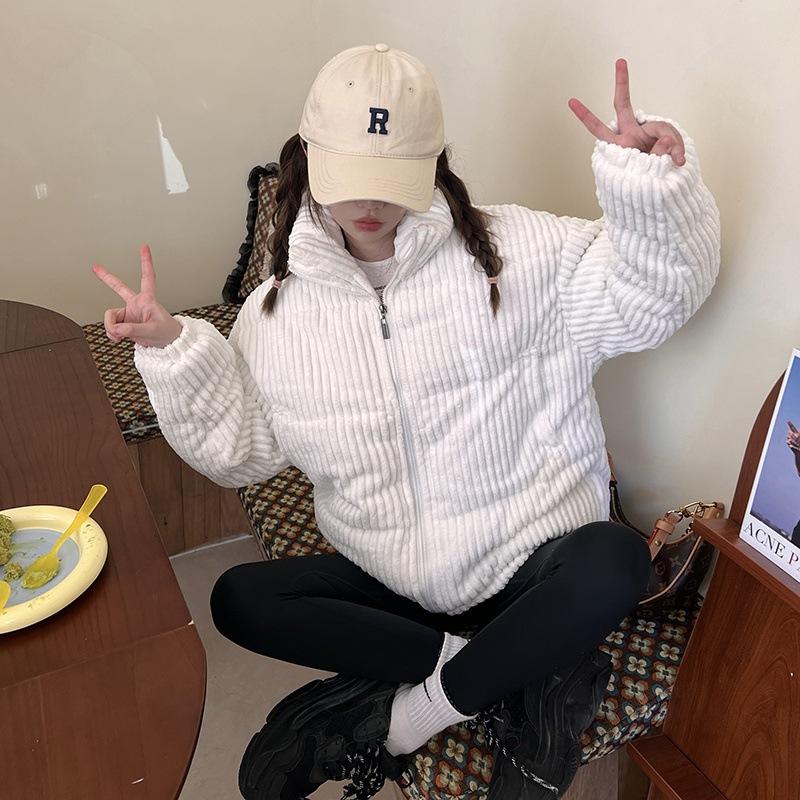 Новая осенне-зимняя женская короткая хлебная одежда свободного кроя в корейском стиле со стойкой и утолщенная куртка на хлопковой подкладке