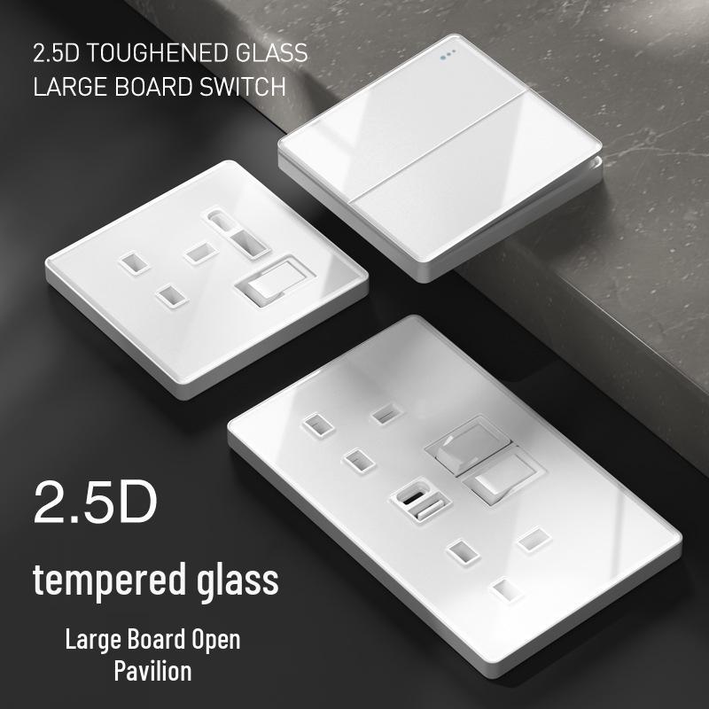 Hong Kong & Macau 13A British Socket with USB Fast Charging, Type-C, Gold Glass Panel, Three-Hole Square Pin
