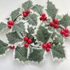 50/10 шт. Искусственные ягоды падуба с зелеными листьями DIY Рождественский венок Свадебные цветы Подарки Рождество Новый год Праздничные украшения