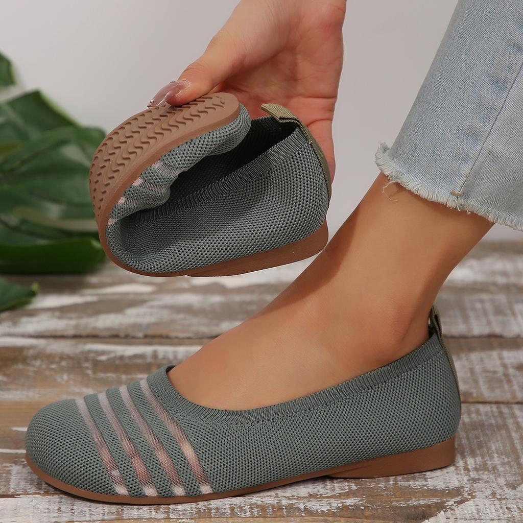 Women Slip On Flats Shoes Breathable Knitted Sneakers Women Spring Comfort Soft Sole Casual Plus Size Slip On Walking Loafers