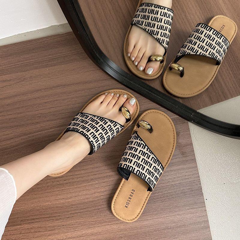 Fashion Xiaoxiangfeng holiday slippers women's spring and summer 2025 new soft bottom Mori set toe non-slip cool slippers women