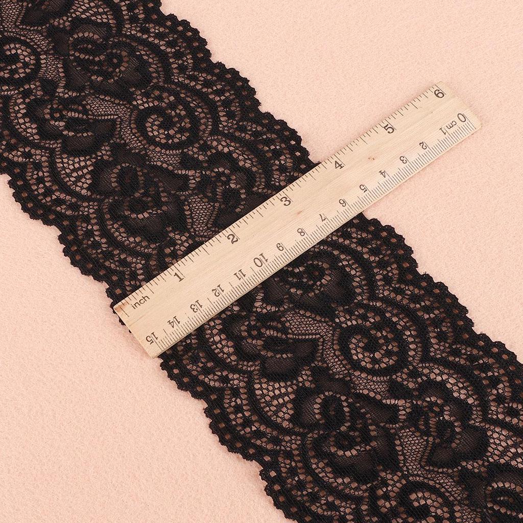 Черное и белое кружево