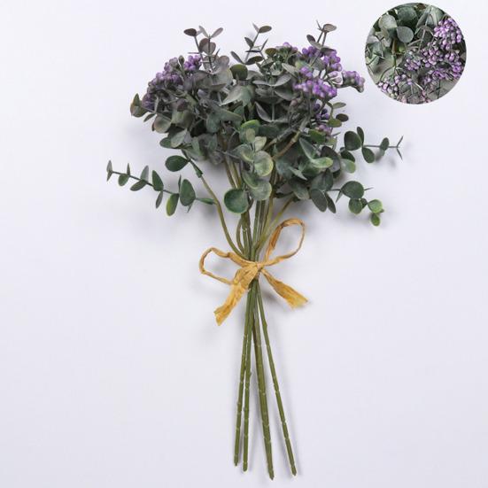 Отличный искусственный букет, не требует полива, легкий, реалистичный.