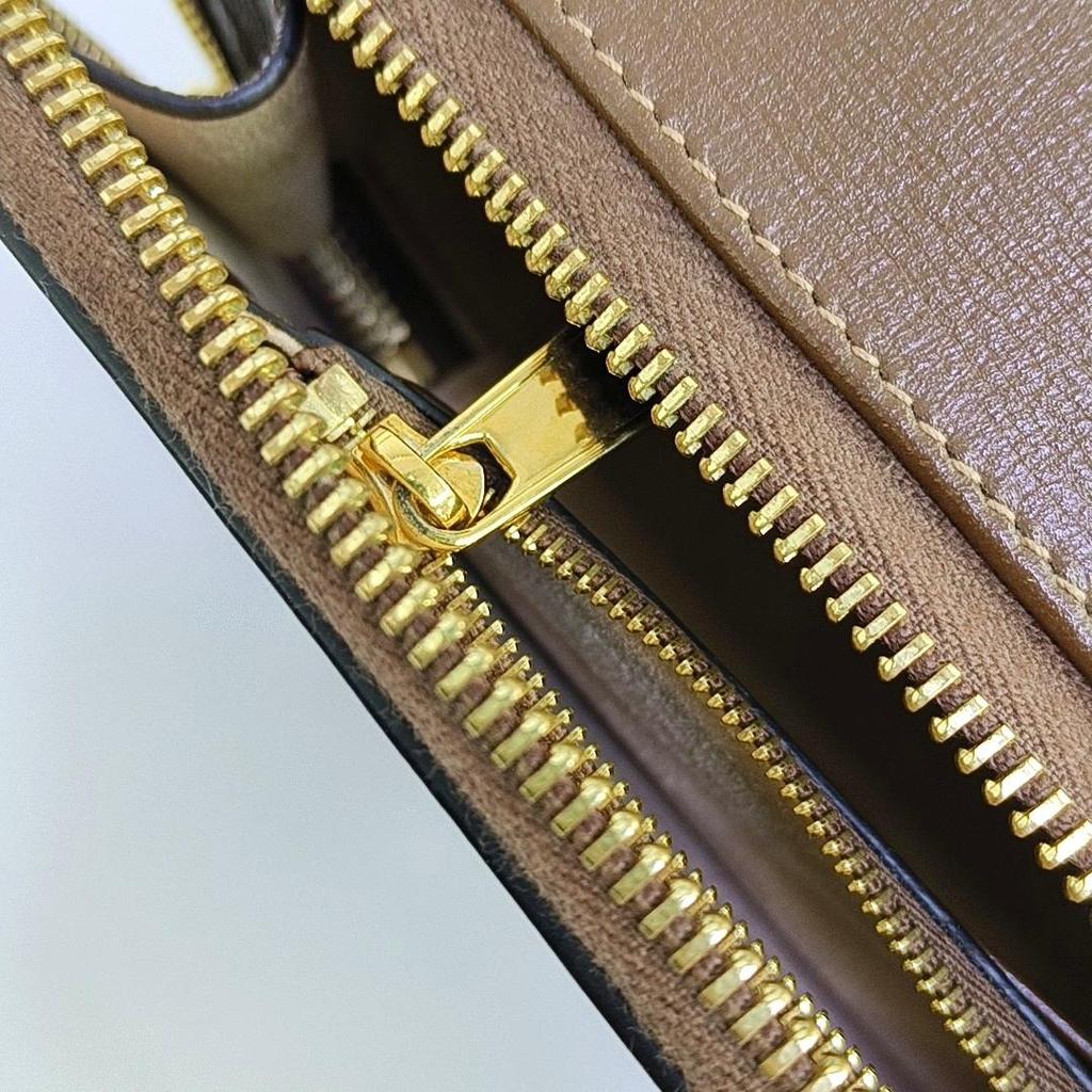 [Pre-Owned] Vintage Logo Leather Canvas Mix Leather Box Shoulder Bag - Very Good #B6ZPCO