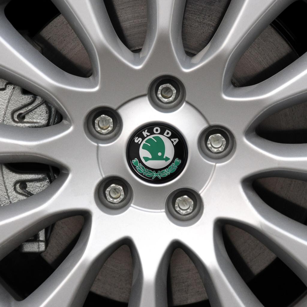 55MM/65MM Original Hub Caps Car Wheel Center Covers Decoration For Skoda Yeti Octavia VII 2 3 a5 Fabia Kodiaq Rapid Karoq Superb