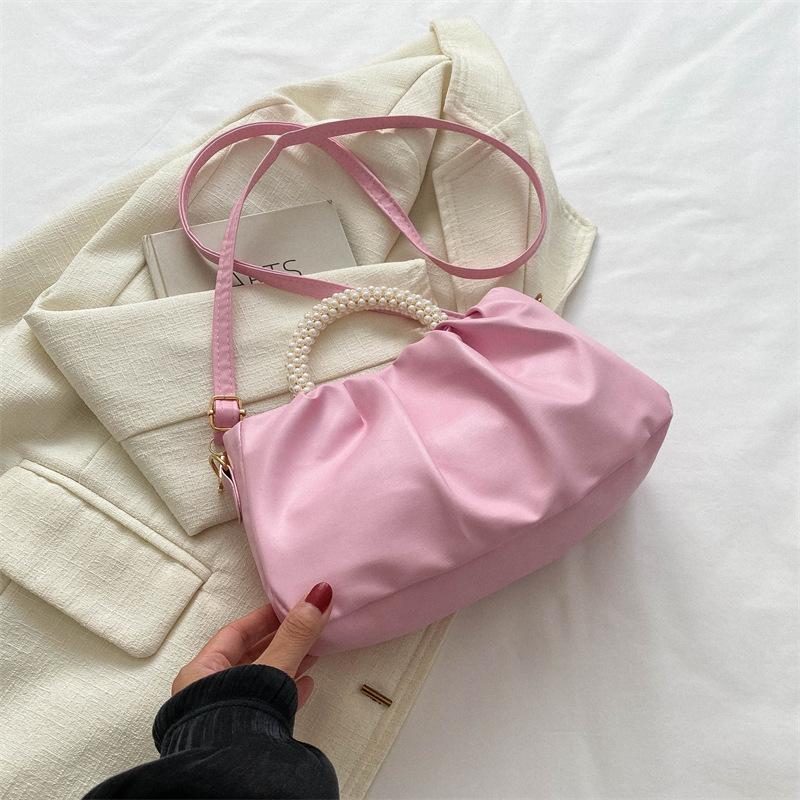 Складная модная сумка-клатч в иностранном стиле с жемчугом 2025 весна новая универсальная ins текстура на плечо мессенджер маленькая квадратная сумка