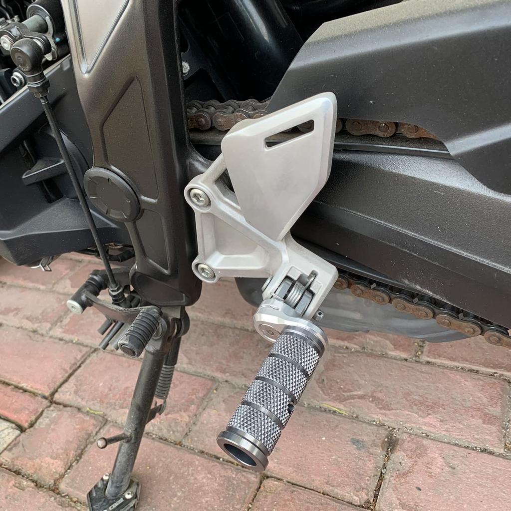 Регулируемый комплект подножек LEDISHUN для Suzuki GSX250R GSR250 Jixer 150 Jixer 250 Jixer SF250 V-Strom 250 Все годы (титан)