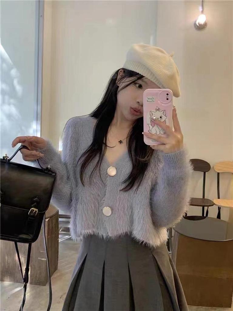 2023 Весна Короткий рукав Вязаный кардиган из искусственной норки - Вышитый свитер для горячей девушки, открывающий талию