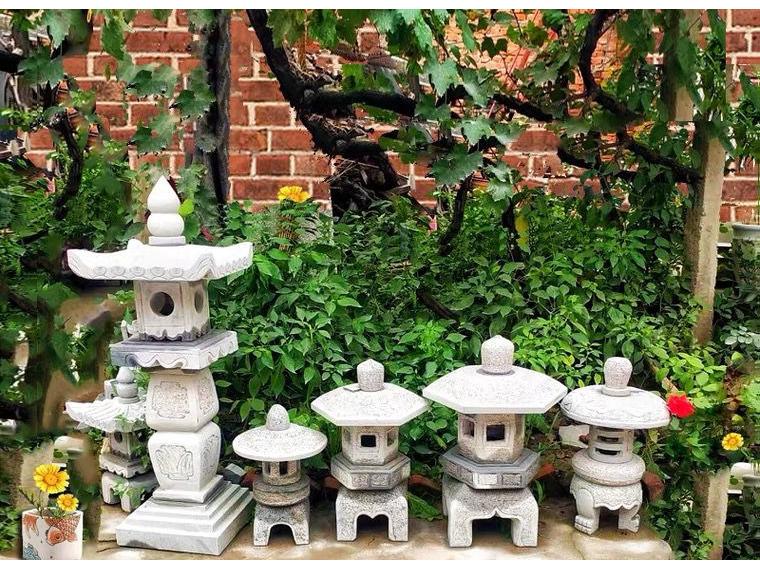 Bluestone Stone Lantern: Zen Landscape Decoration for Gardens and Courtyards