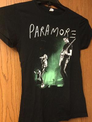 Paramore - Черная рубашка. С.