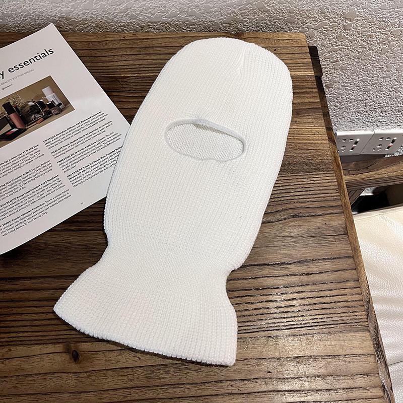 Knitted Hat Unisex For Winter With Windproof Features And Stylish Gift Design