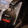 Sony Проводные закрытые студийные мониторные наушники черного цвета MDR-CD900ST