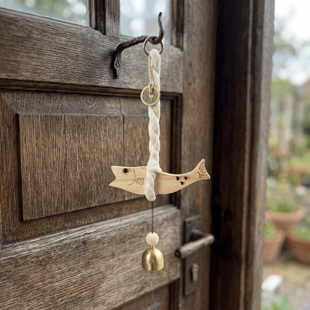Simulation Wooden Fish Lucky Charm with Bell Fish Door Chimes Fish Wall Hanging Decor Office