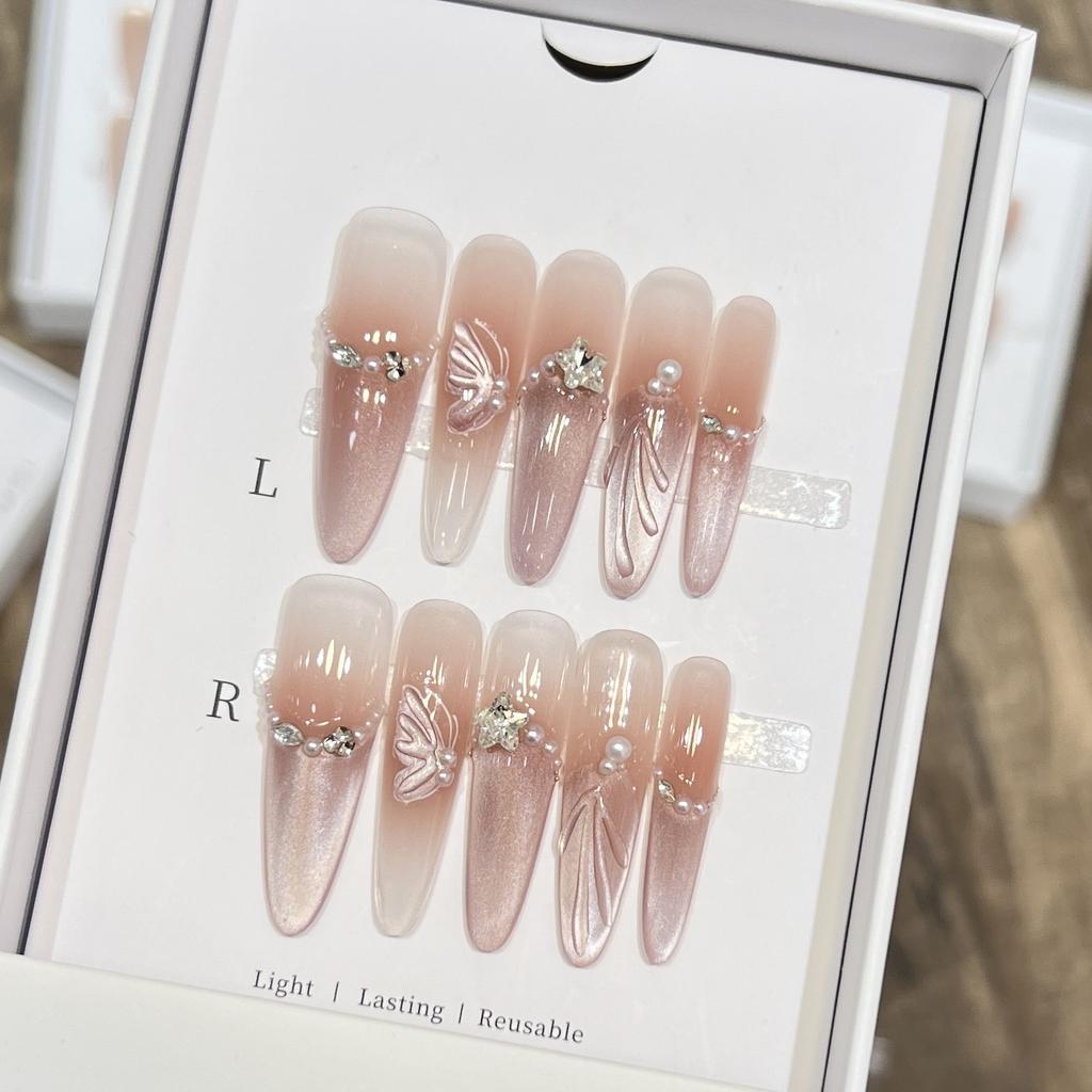 Hand-woven Armor-nude Crystal Stone Cat Eye French Blush Flashing Diamond Butterfly Manicure
